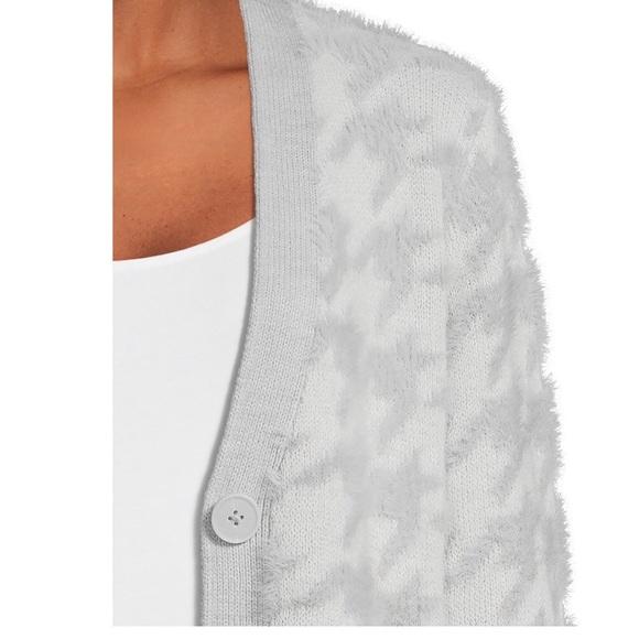 TIME and TRU Womens Cardigan Size Large 12-14 Eyelash Knit Silver Grey New - Picture 4 of 10